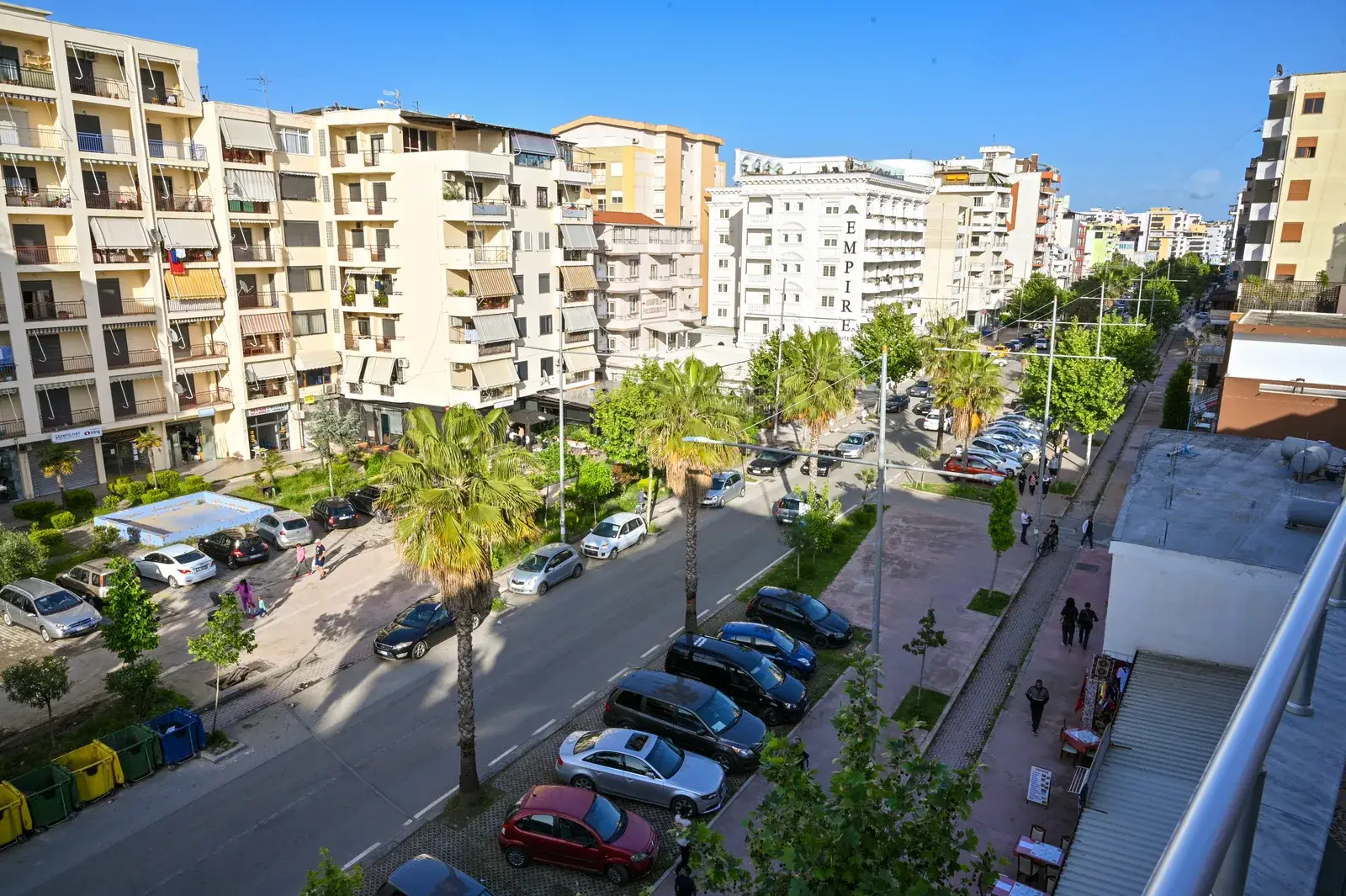 City view over the avenue — Vila Emes, Plazh, Durrës